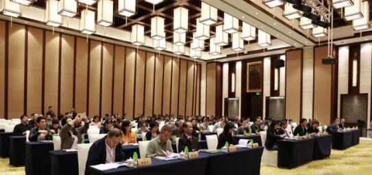 2017鋁及鋁合金用粉末涂料技術(shù)研討會會議現(xiàn)場