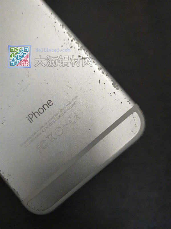 陽極氧化工藝后的蘋果iphone 6手機(jī)被自然氧化2