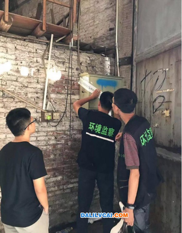 佛山環(huán)保監(jiān)察人員查封違規(guī)企業(yè),停電停水