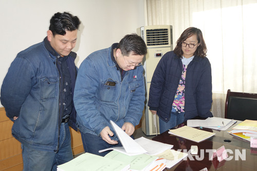 兗礦集團對科澳鋁業(yè)內(nèi)部市場化建設(shè)進行年度工作評價檢查現(xiàn)場