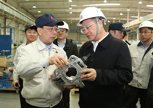 中鋁董事長葛紅林到美鋁渤海鋁業(yè)、中信戴卡考察